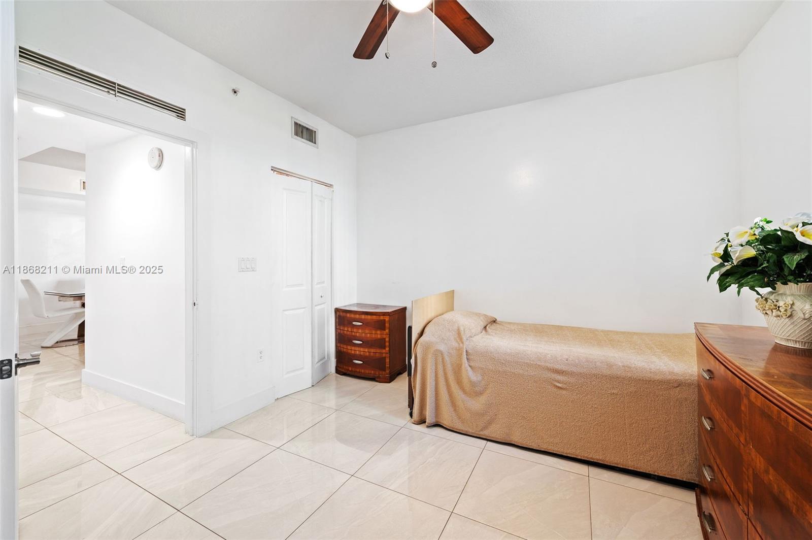 360 CONDO A - Residential