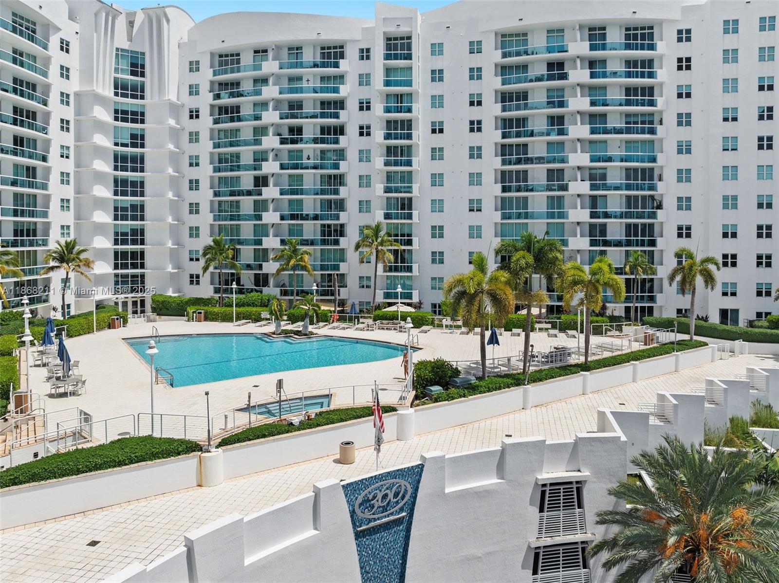 360 CONDO A - Residential