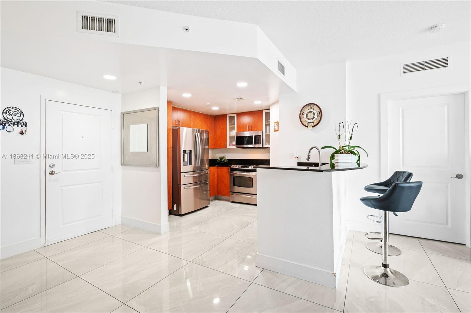 360 CONDO A - Residential