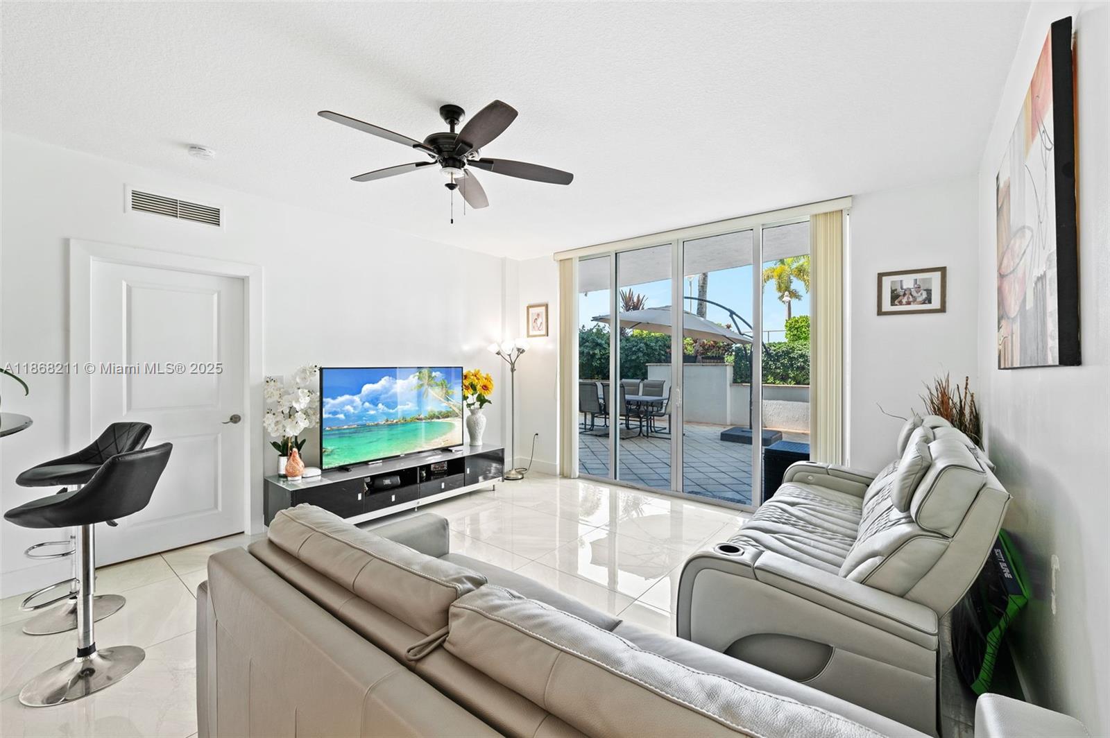 7900 Harbor Island Dr 509
