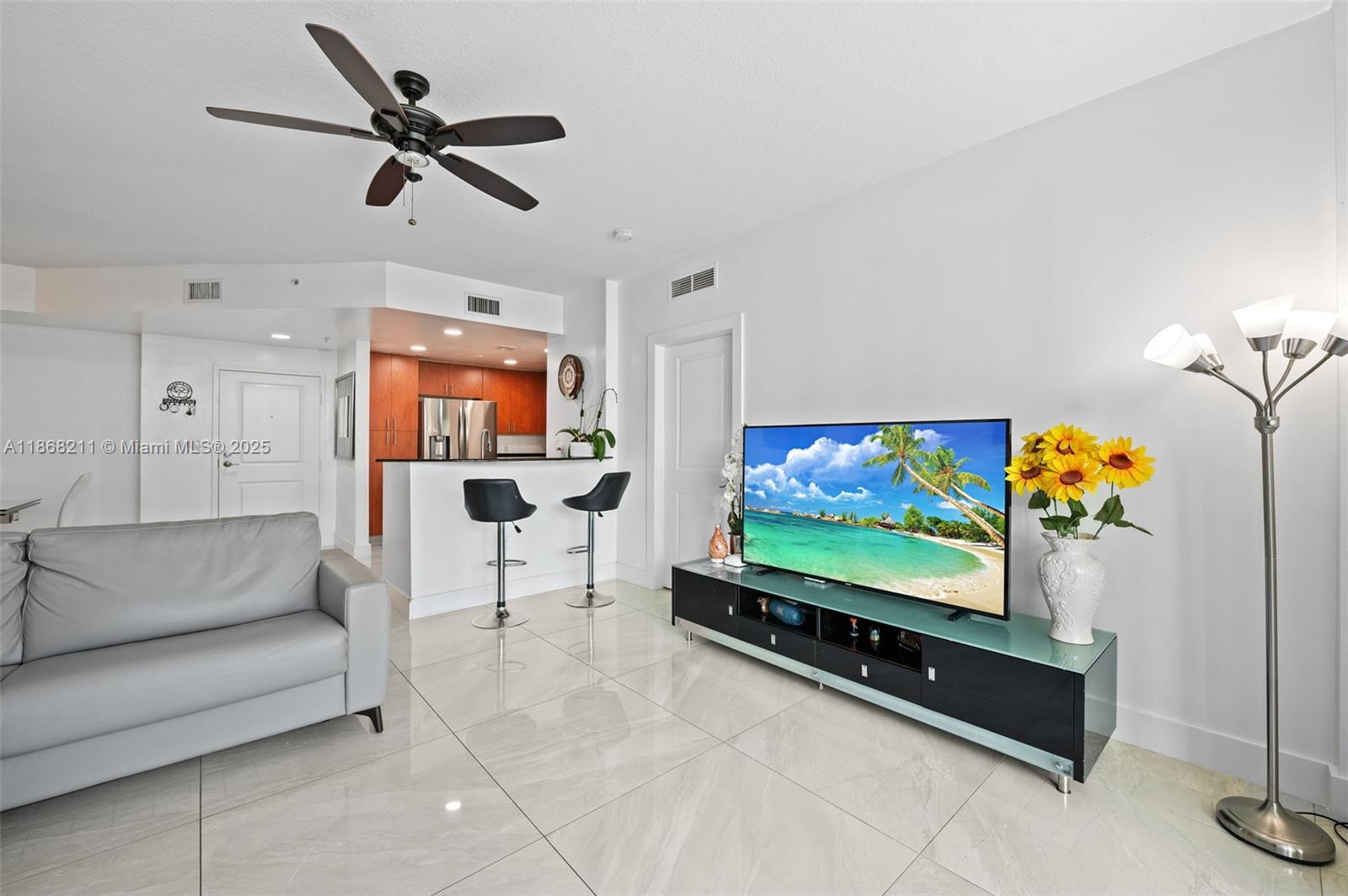 360 CONDO A - Residential