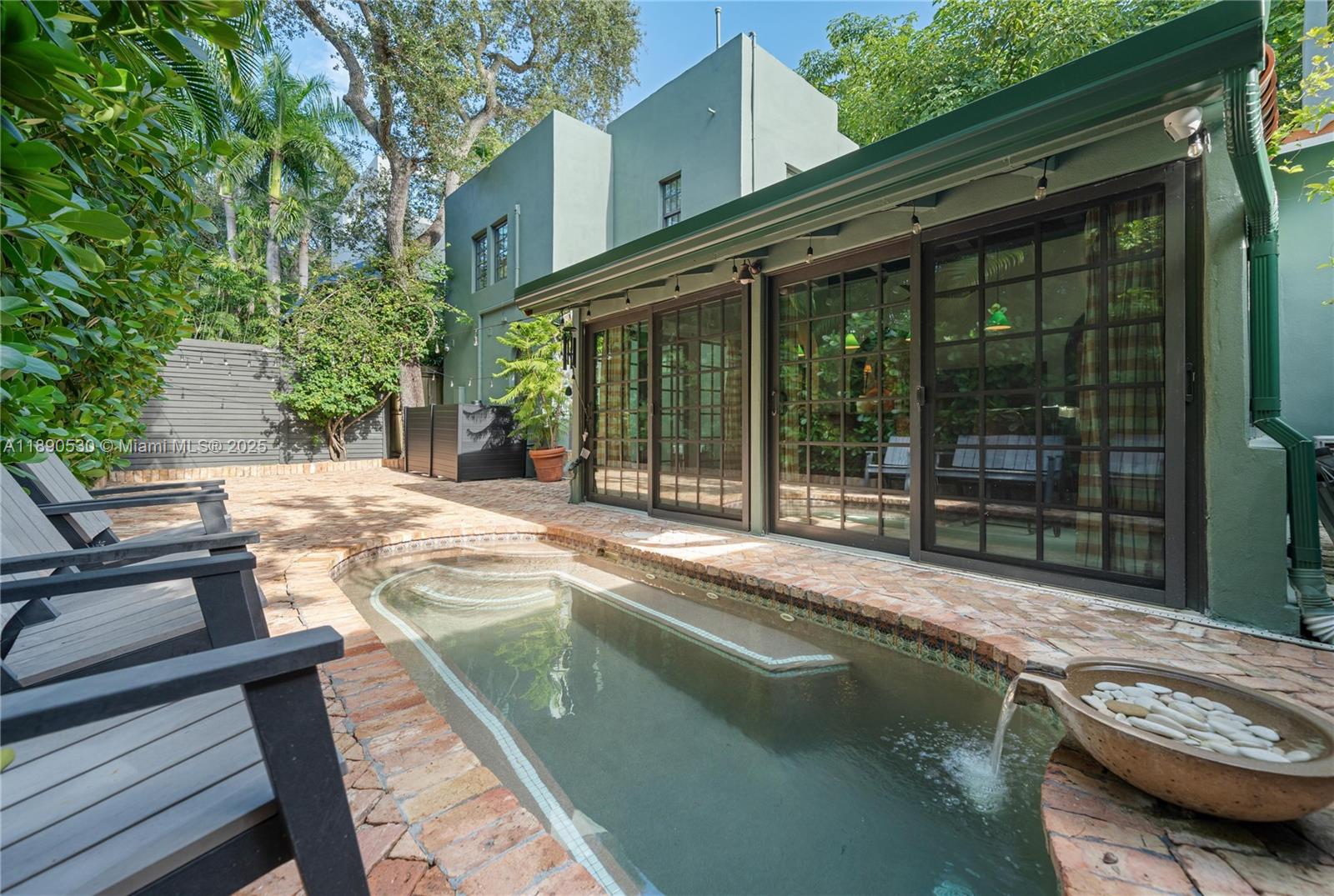 BAY HOMES SUB DB 338-23 - Residential