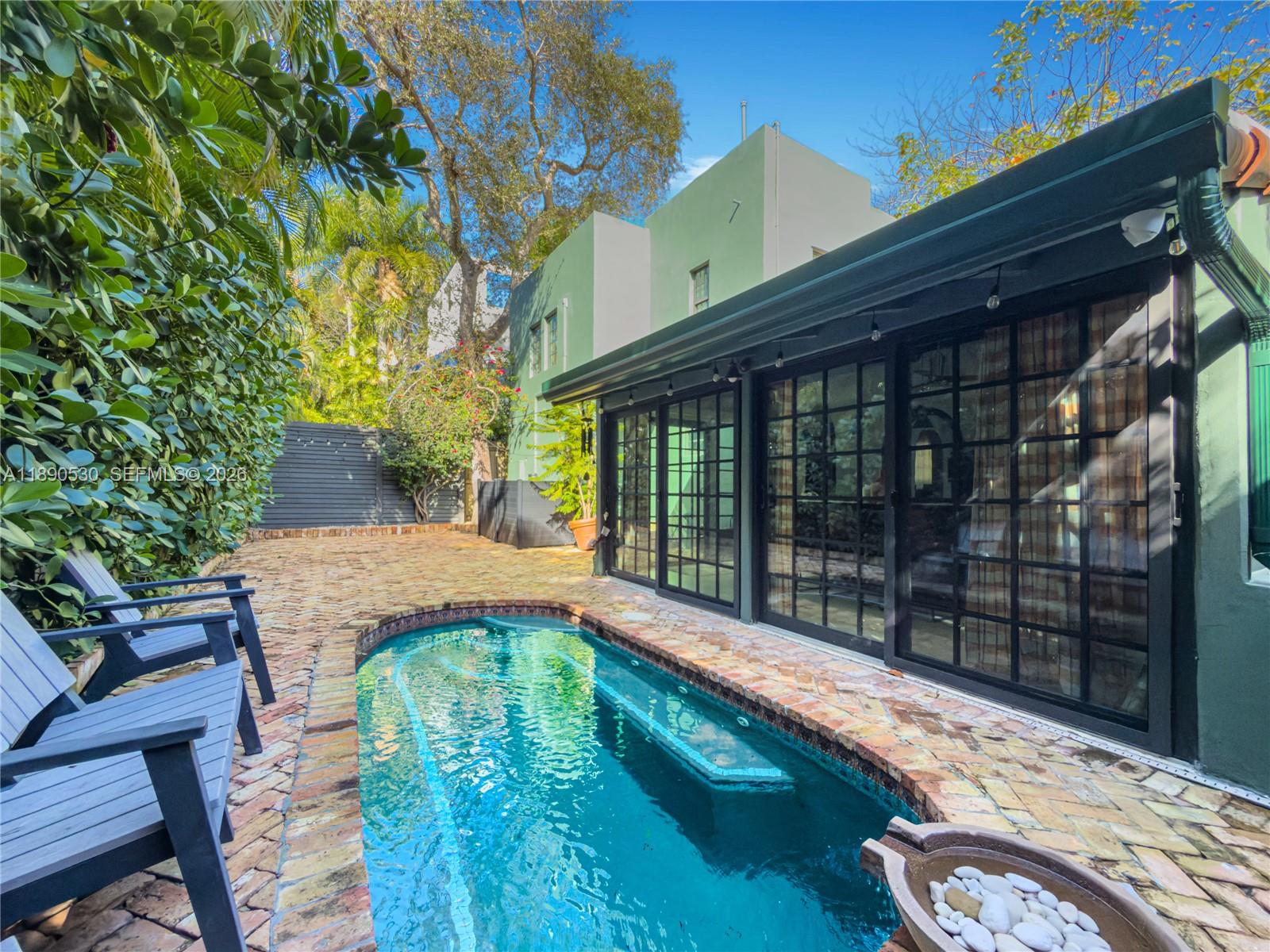 BAY HOMES SUB DB 338-23 - Residential