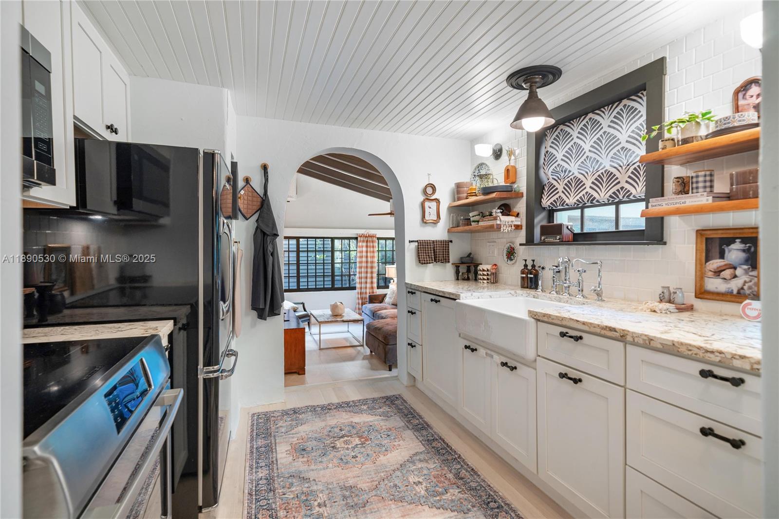 BAY HOMES SUB DB 338-23 - Residential