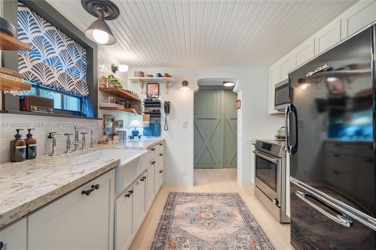 BAY HOMES SUB DB 338-23 - Residential