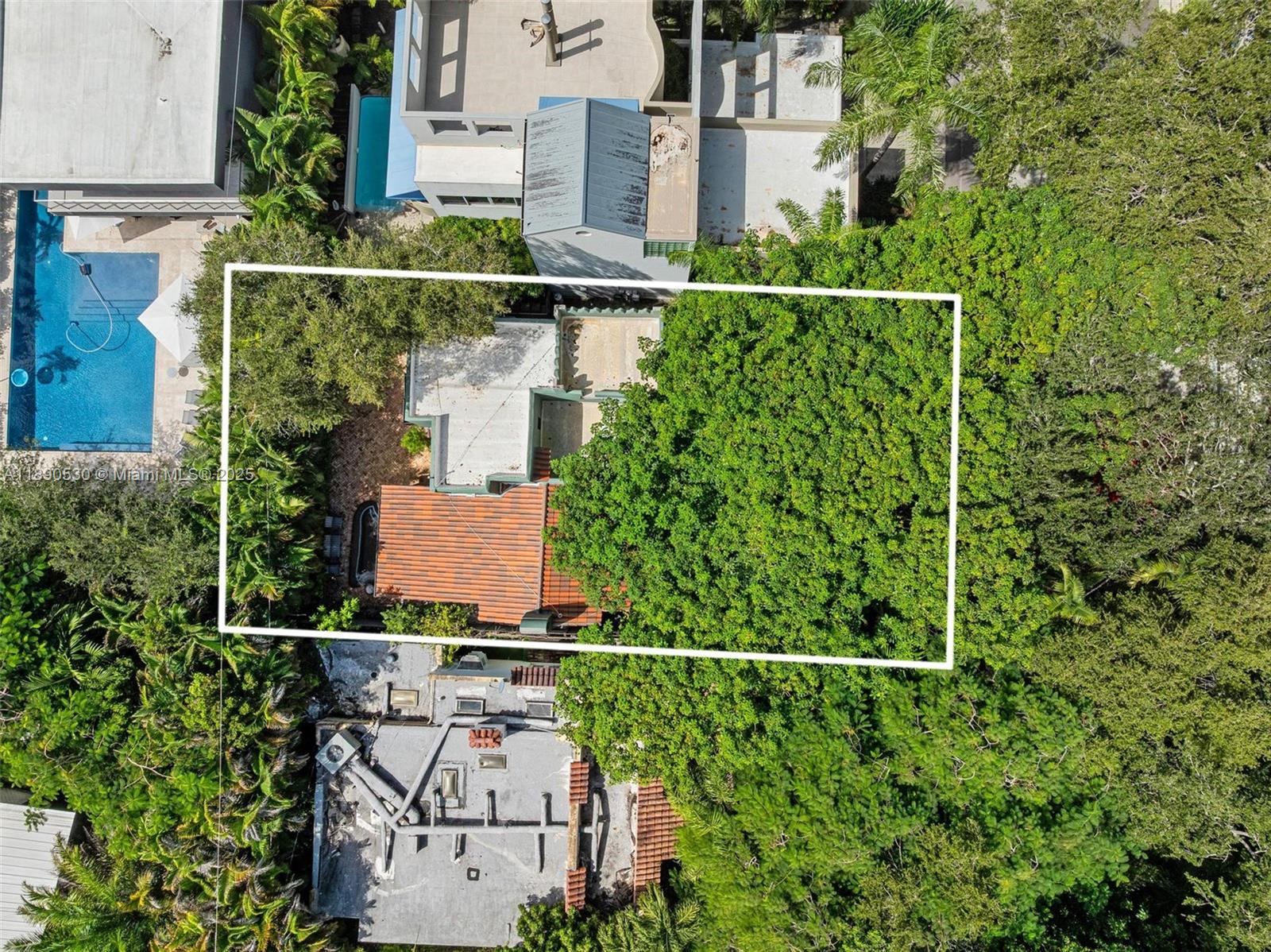 BAY HOMES SUB DB 338-23 - Residential