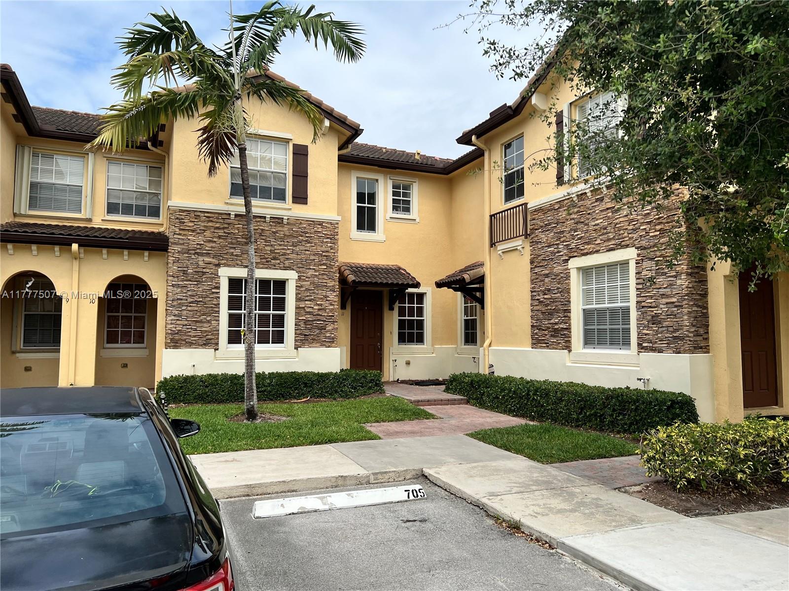 Rental Property at 9217 Sw 227th St 12, Cutler Bay, Miami-Dade County, Florida - Bedrooms: 3 
Bathrooms: 3  - $2,550 MO.