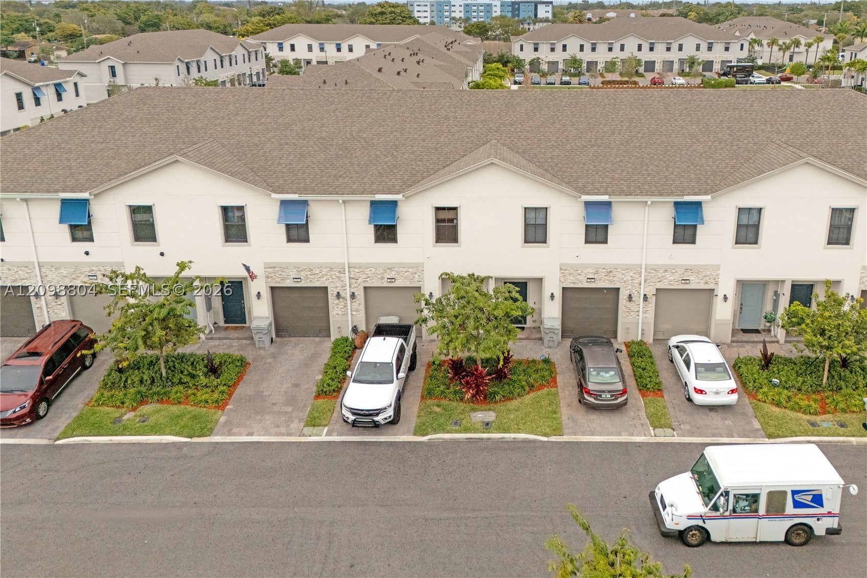 369 NW 8th Ct