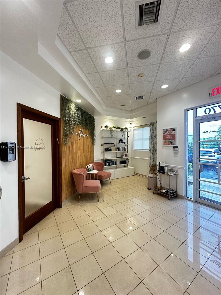 20770 W Dixie Hwy De Hwy