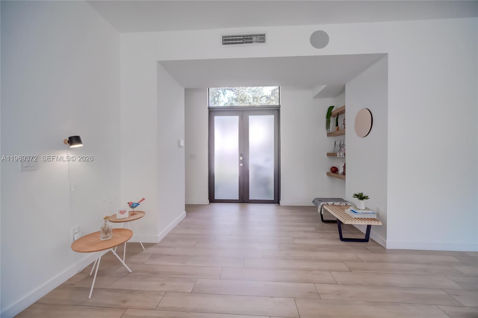 8600 EAST DIXIE - Residential Lease