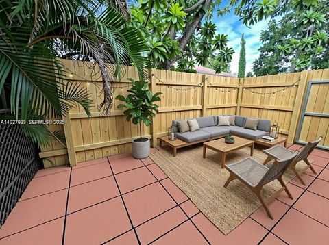 1020 NW 33rd Ave 1 Miami FL 33125