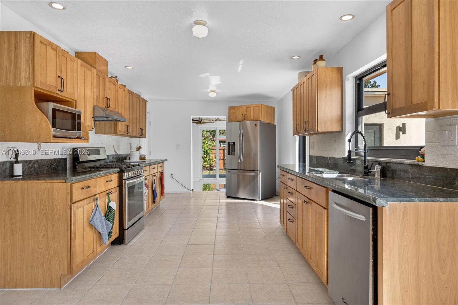 UNIVERSAL ESTATES SOUTH A - Residential