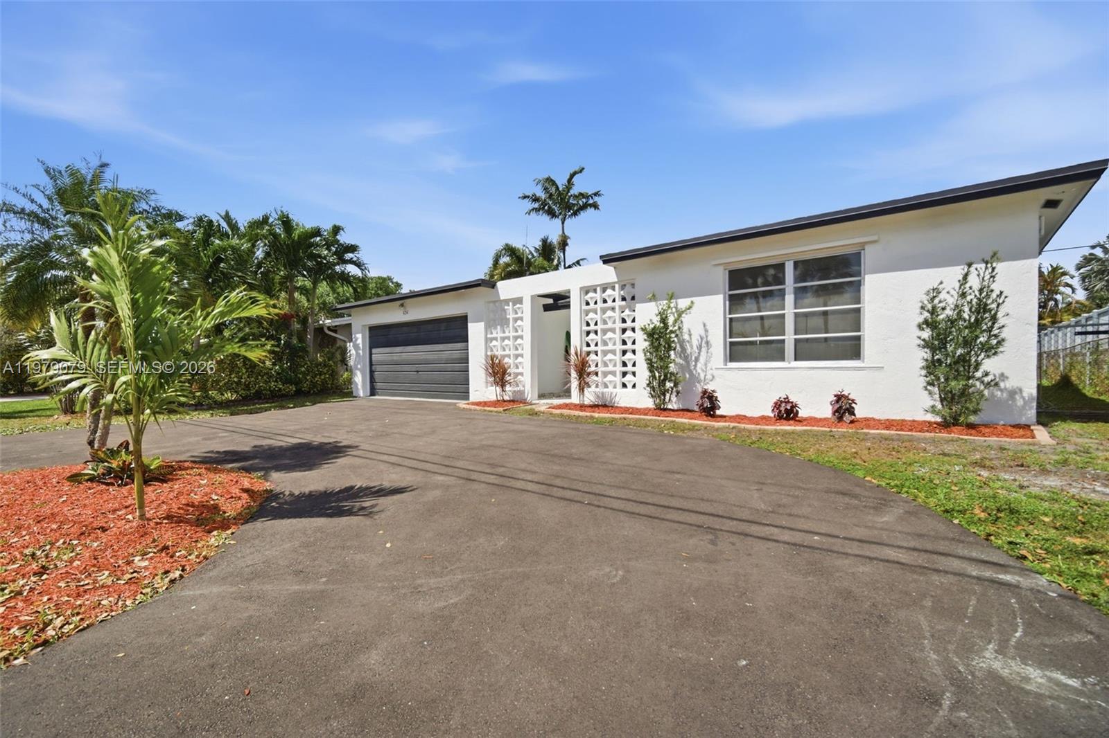 SUNRISE GOLF VILLAGE SEC - Residential