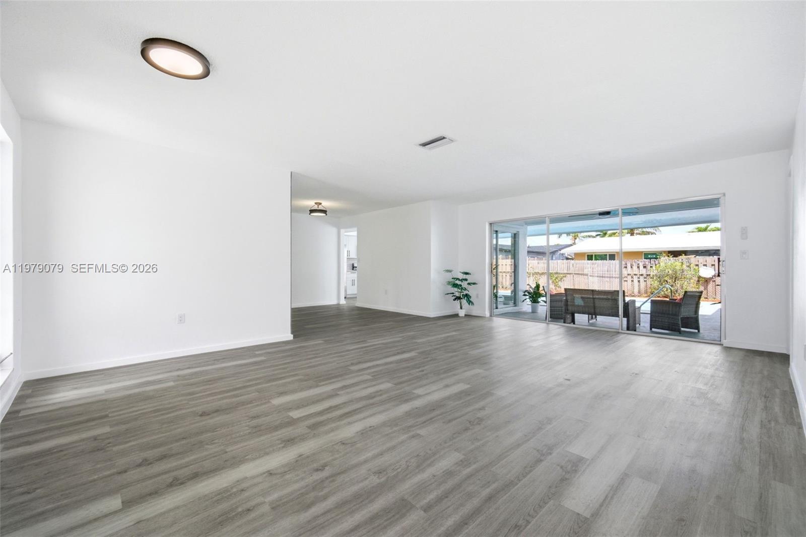 SUNRISE GOLF VILLAGE SEC - Residential