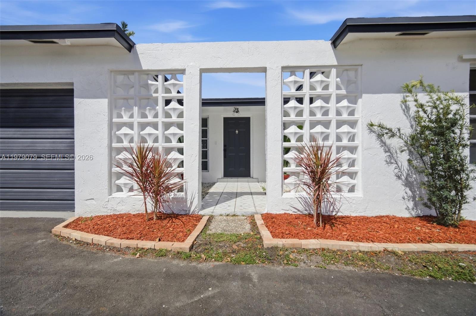 SUNRISE GOLF VILLAGE SEC - Residential