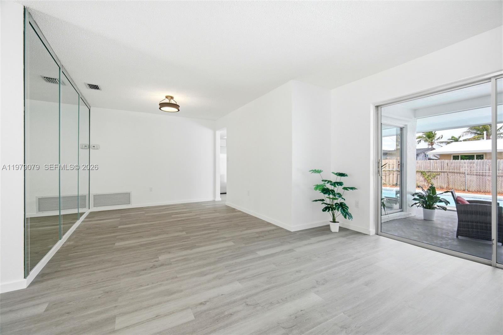 SUNRISE GOLF VILLAGE SEC - Residential