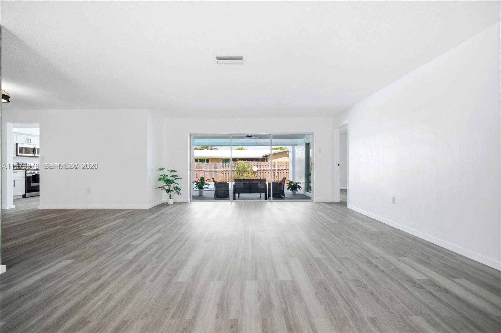 SUNRISE GOLF VILLAGE SEC - Residential