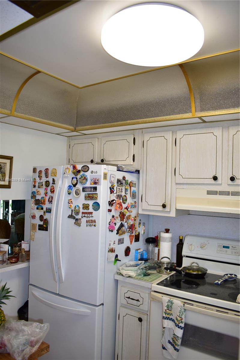 SUNRISE LAKES 20 CONDO - Residential