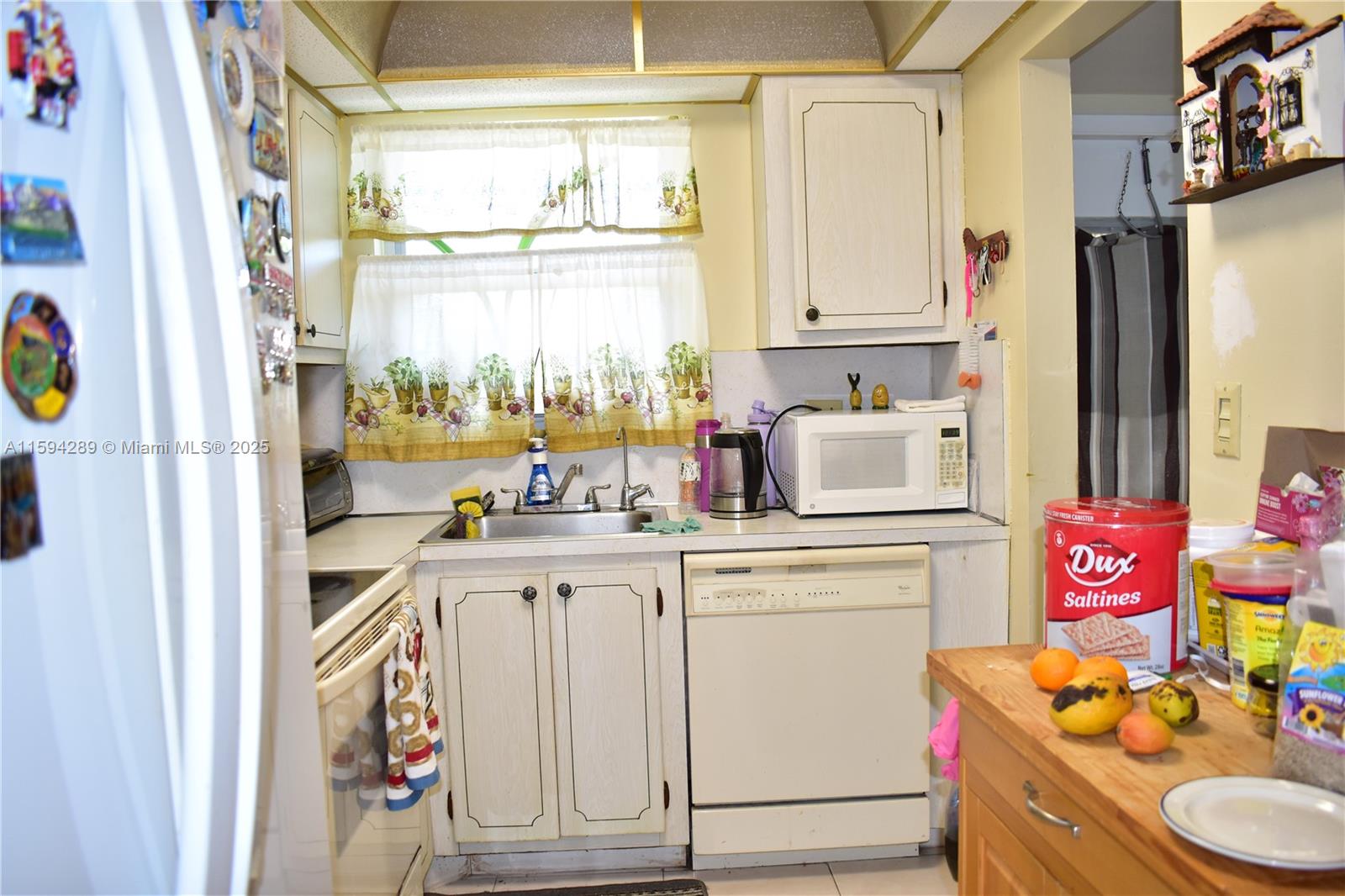 SUNRISE LAKES 20 CONDO - Residential