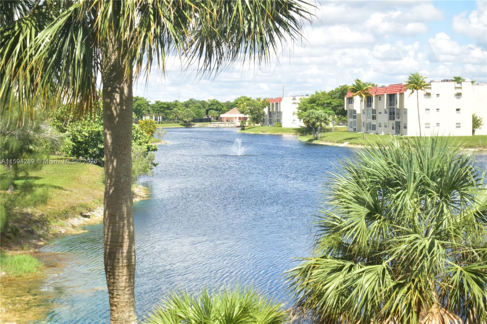 SUNRISE LAKES 20 CONDO - Residential