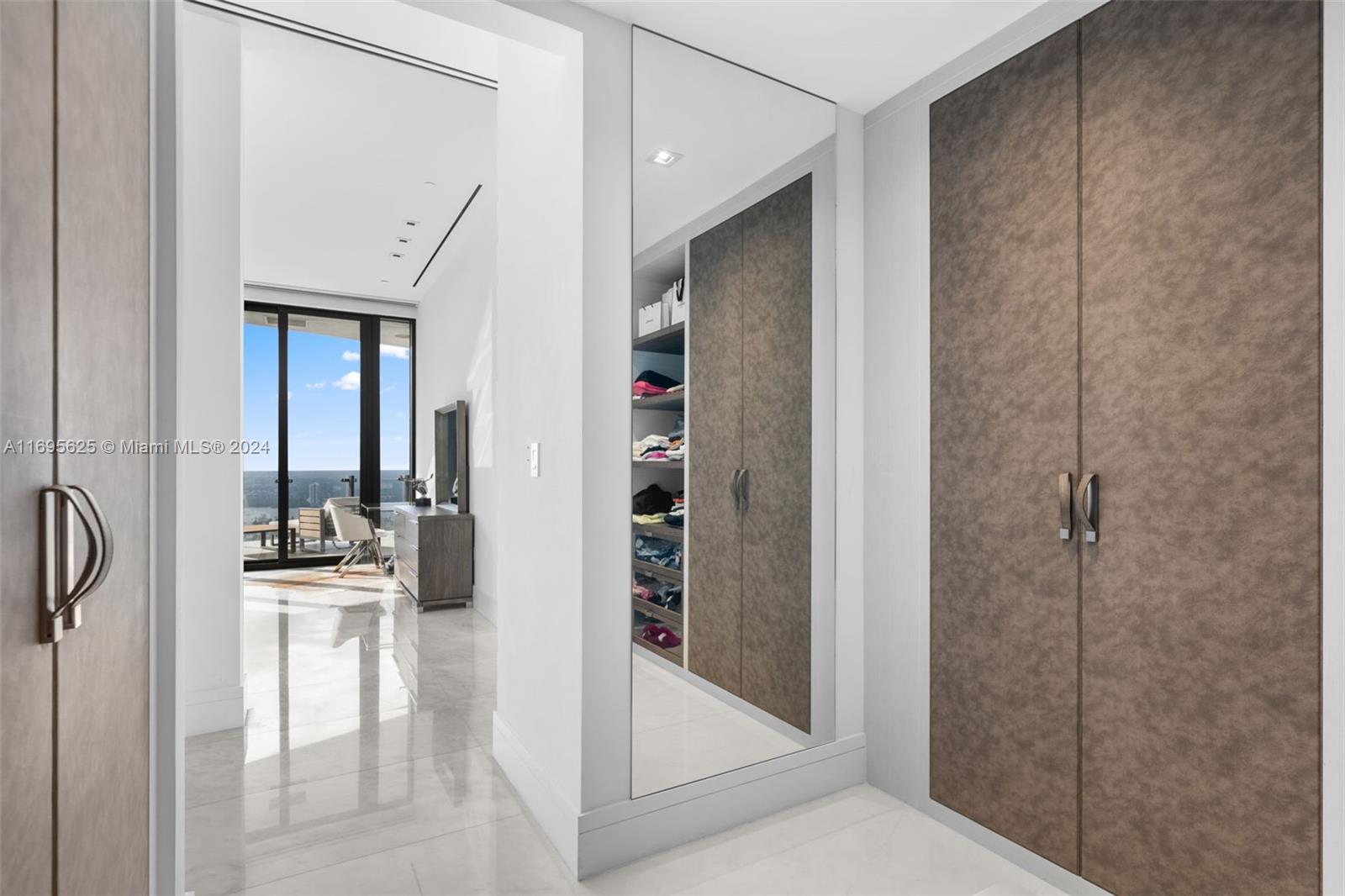 MUSE CONDO - Residential