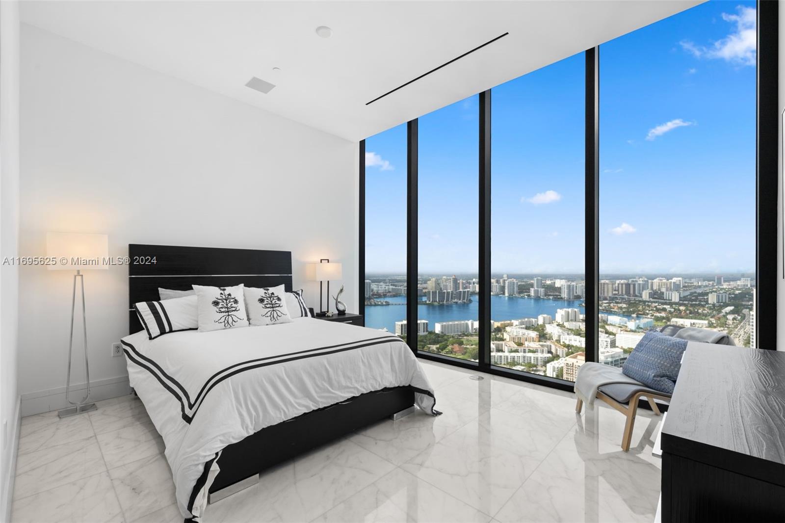 MUSE CONDO - Residential