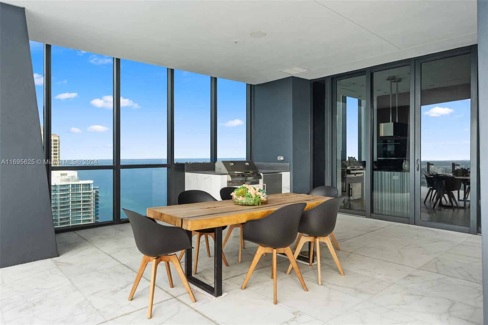 MUSE CONDO - Residential