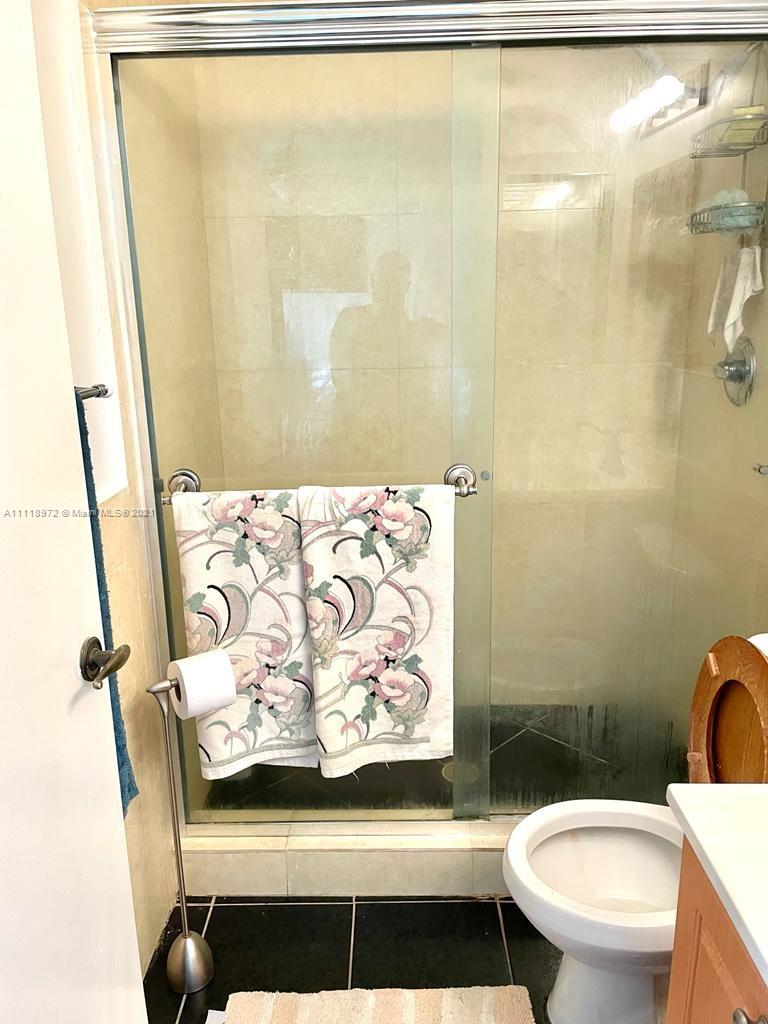 WINDING LAKE 2 AT WELLEBY - Residential