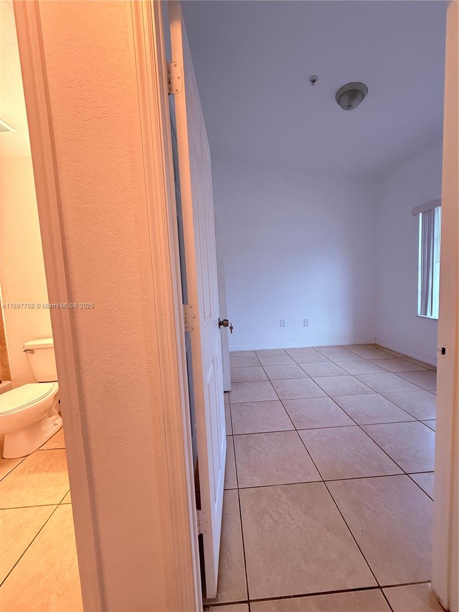3820 SW 48th Ave E-31, Pembroke Park, FL, 33023/$290,000 4 3820 SW 48th Ave E-31