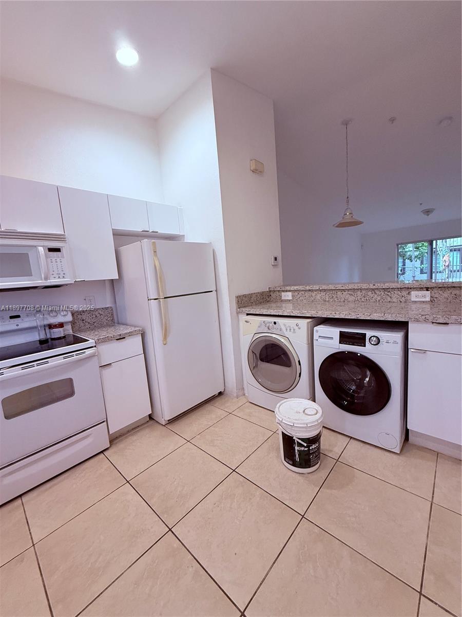 3820 SW 48th Ave E-31, Pembroke Park, FL, 33023/$290,000 2 3820 SW 48th Ave E-31