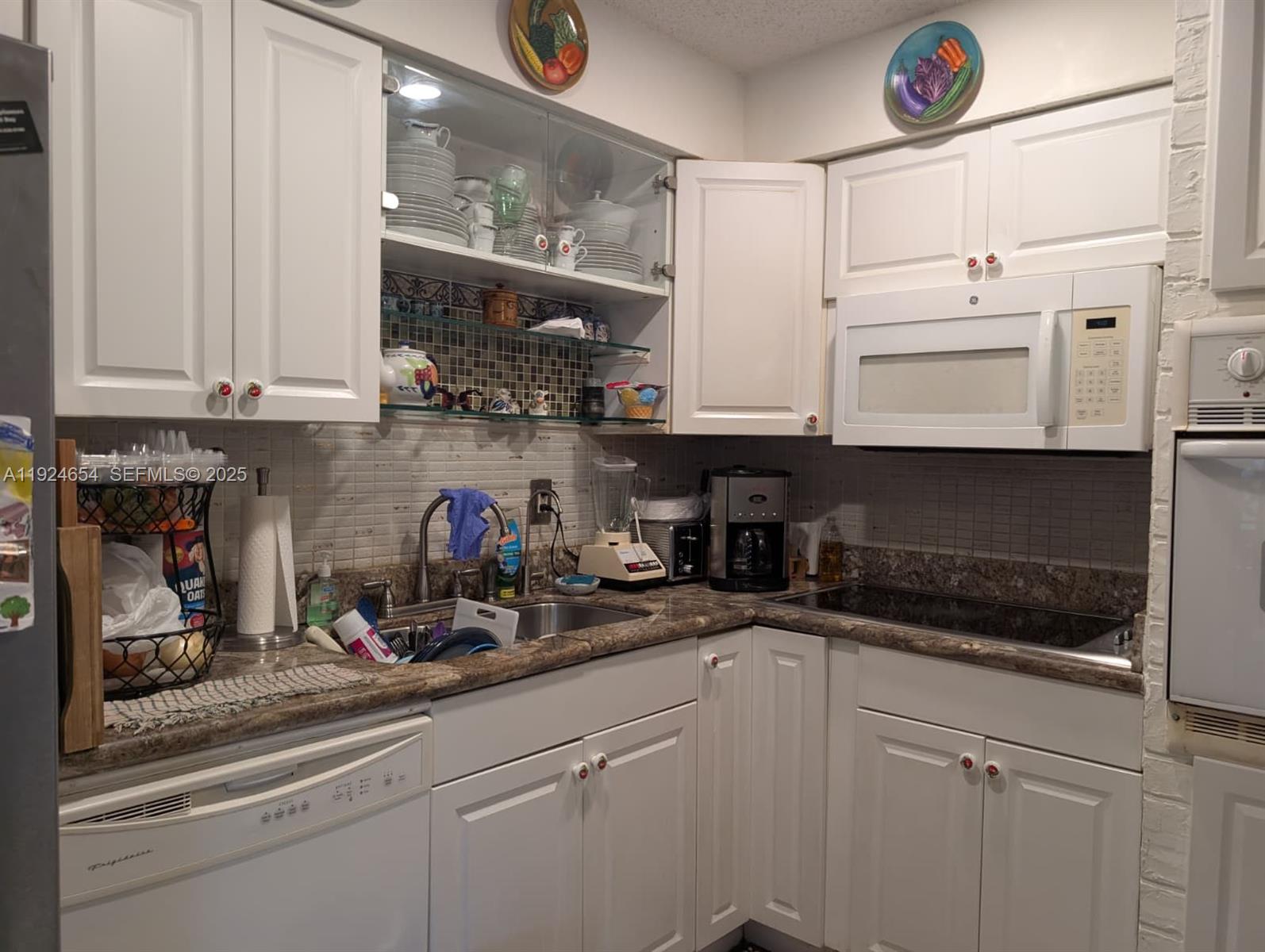 View photos, virtual tours, details... 7231 Ramona St