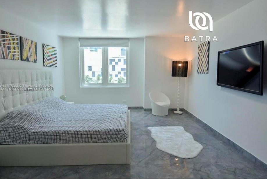 RONEY PALACE CONDO - Residential Lease