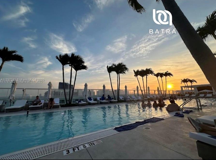 RONEY PALACE CONDO - Residential Lease