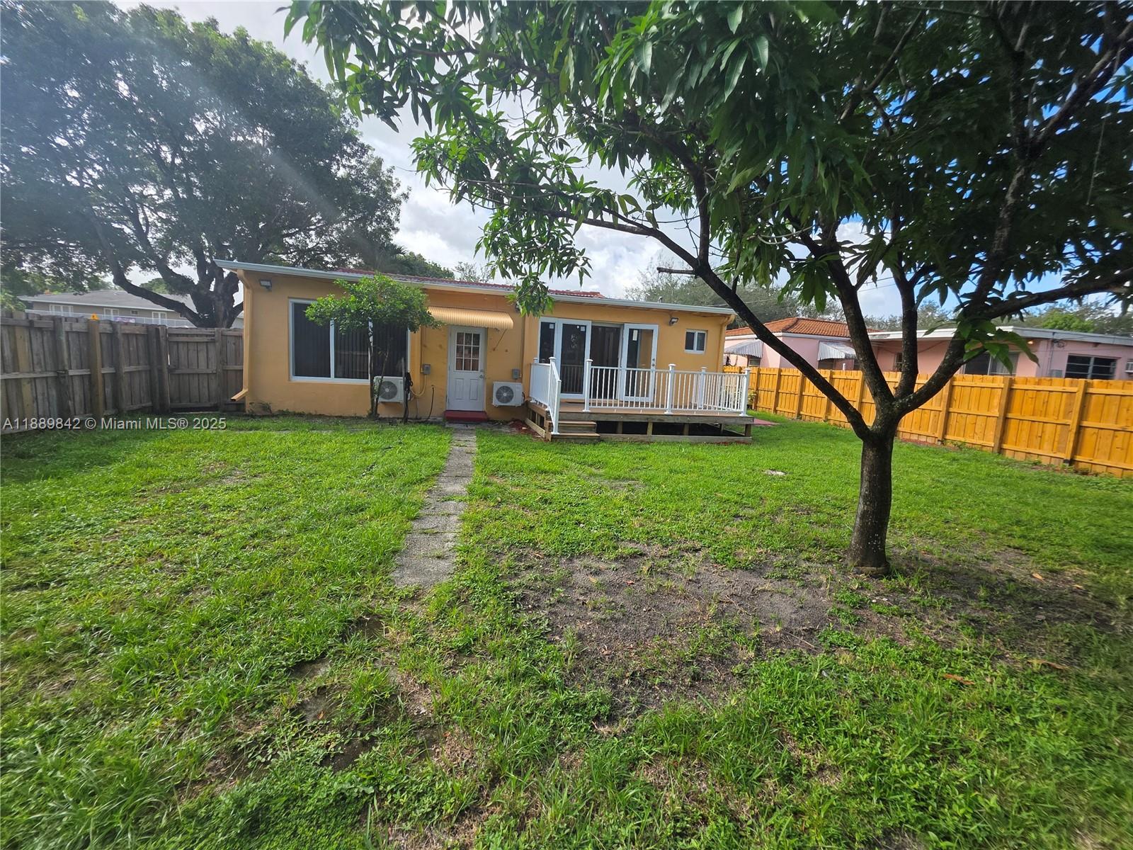 REV PL OF COUNTRY CLUB ES - Residential Lease