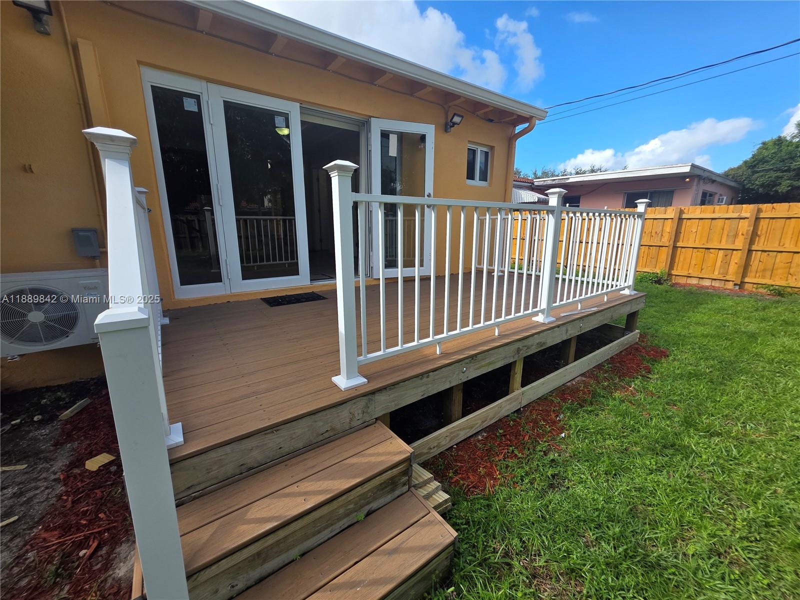 REV PL OF COUNTRY CLUB ES - Residential Lease