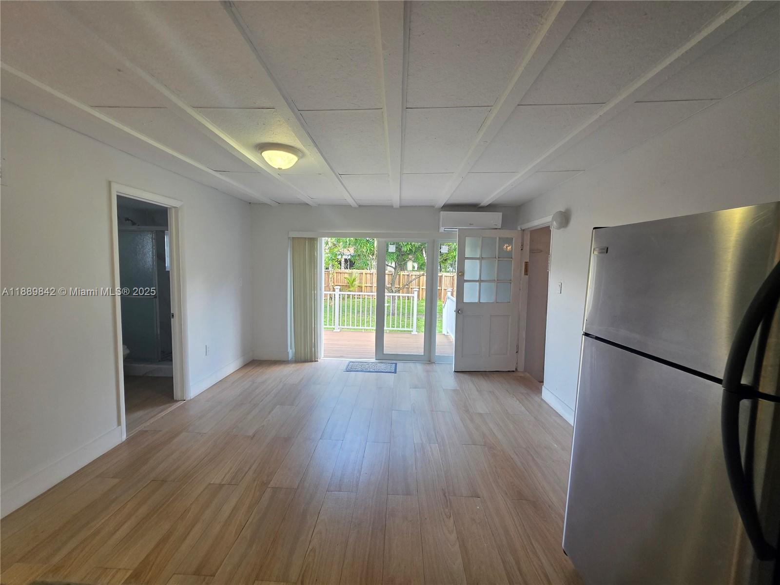 REV PL OF COUNTRY CLUB ES - Residential Lease