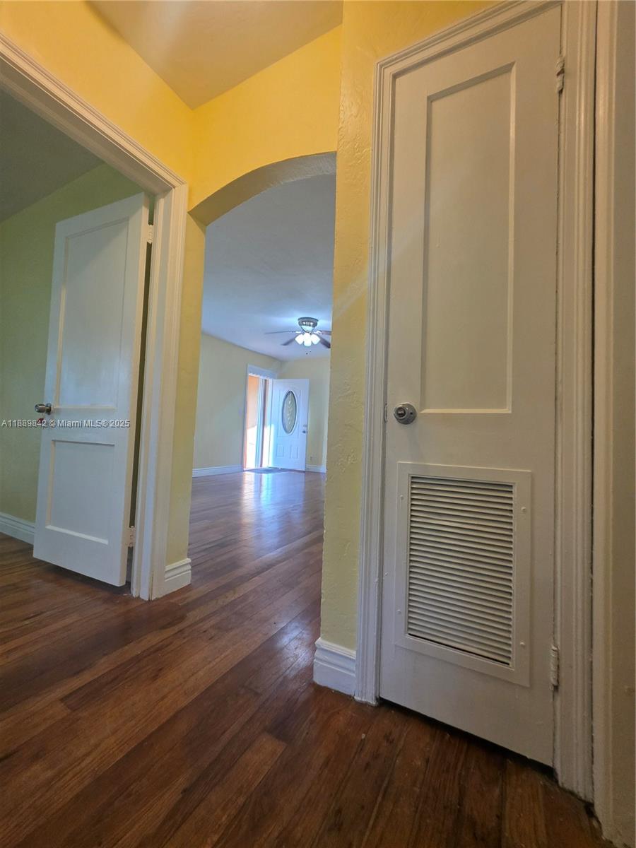 REV PL OF COUNTRY CLUB ES - Residential Lease