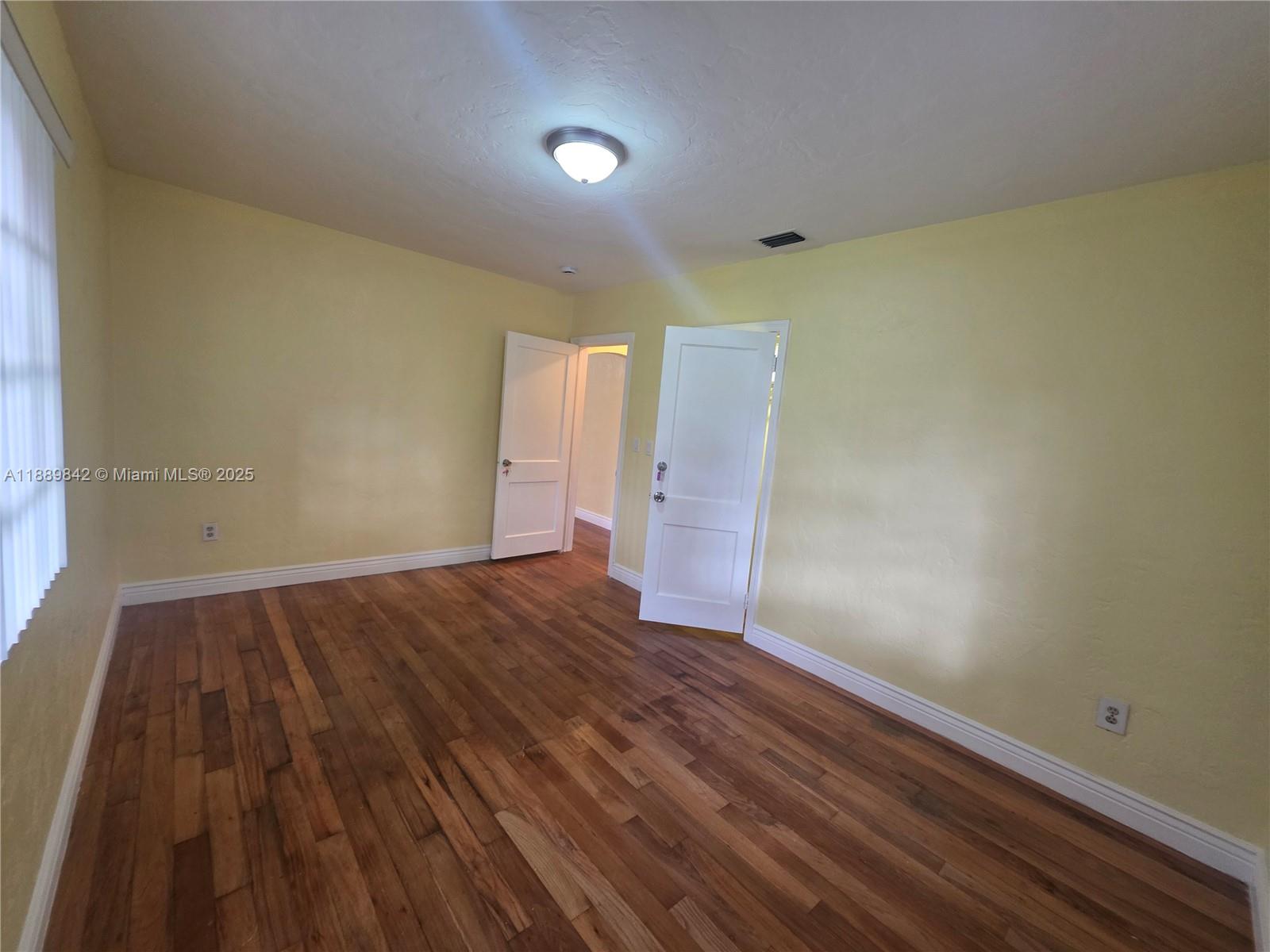 REV PL OF COUNTRY CLUB ES - Residential Lease