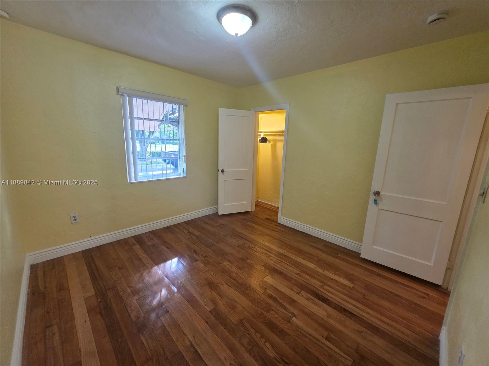 REV PL OF COUNTRY CLUB ES - Residential Lease