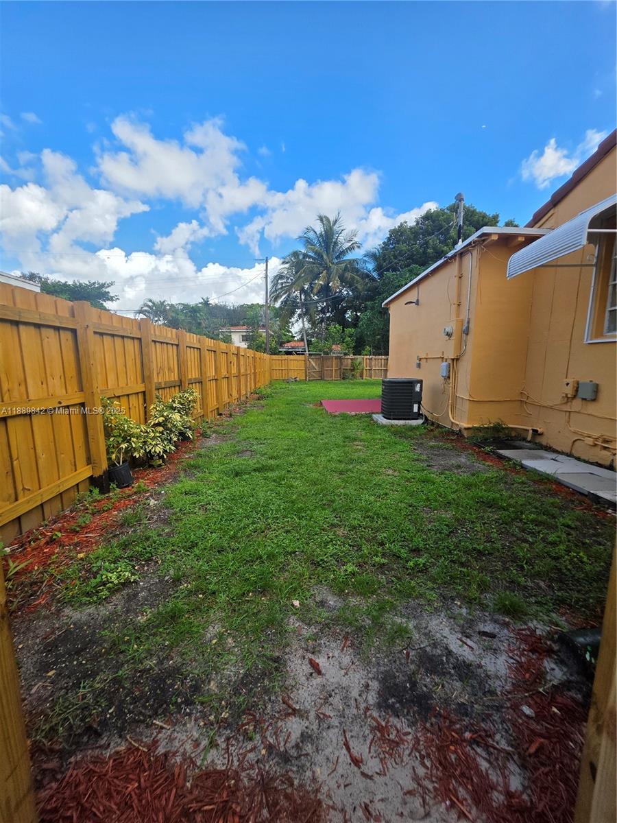 REV PL OF COUNTRY CLUB ES - Residential Lease