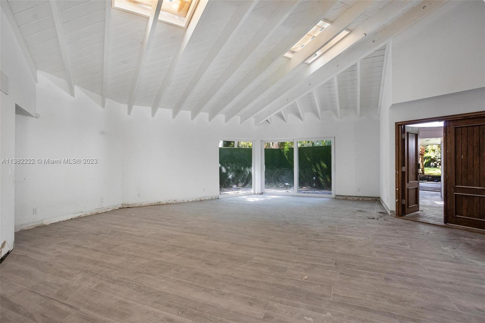 MELNOR ESTATES - Residential