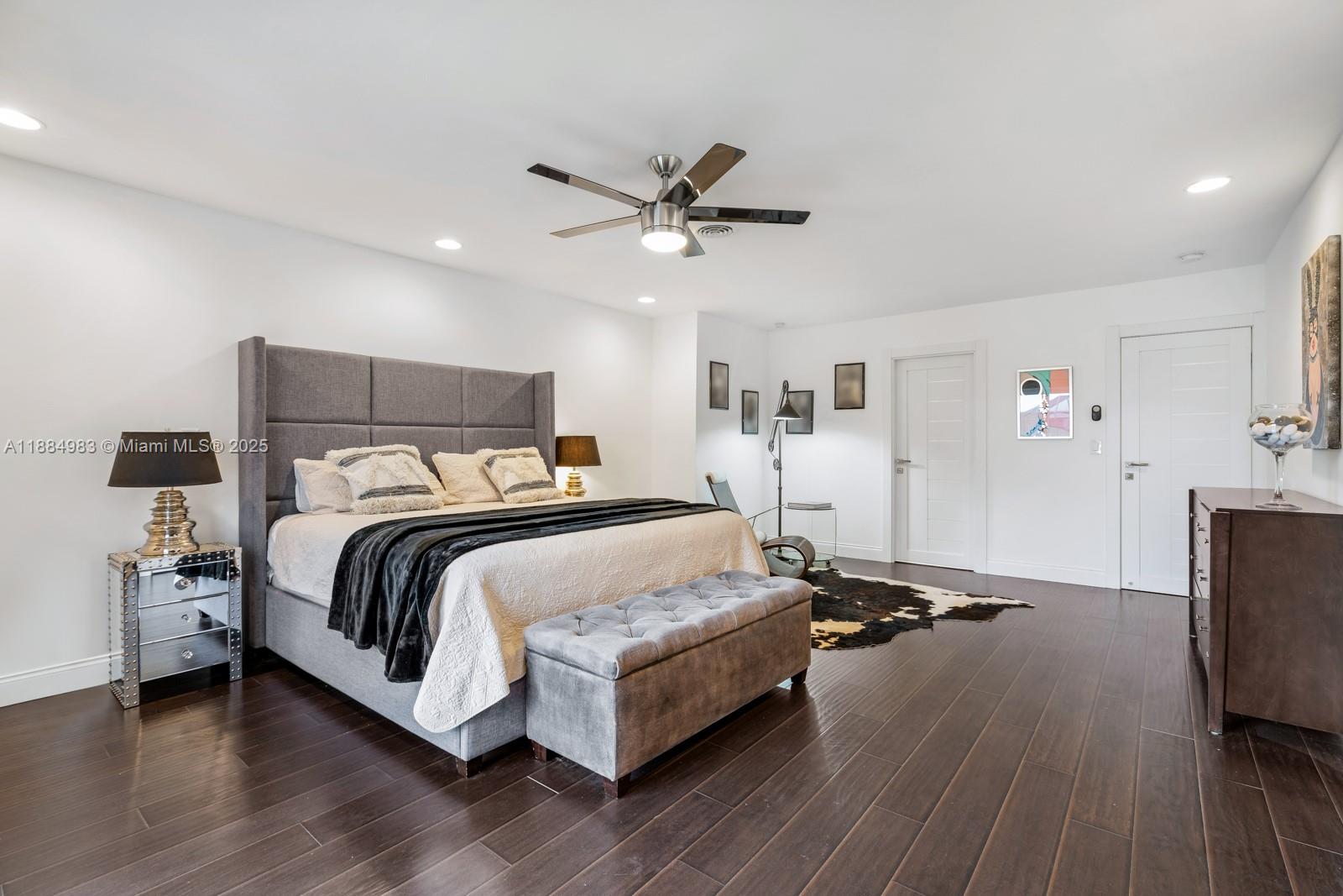 LAKE ESTATES - Residential Lease