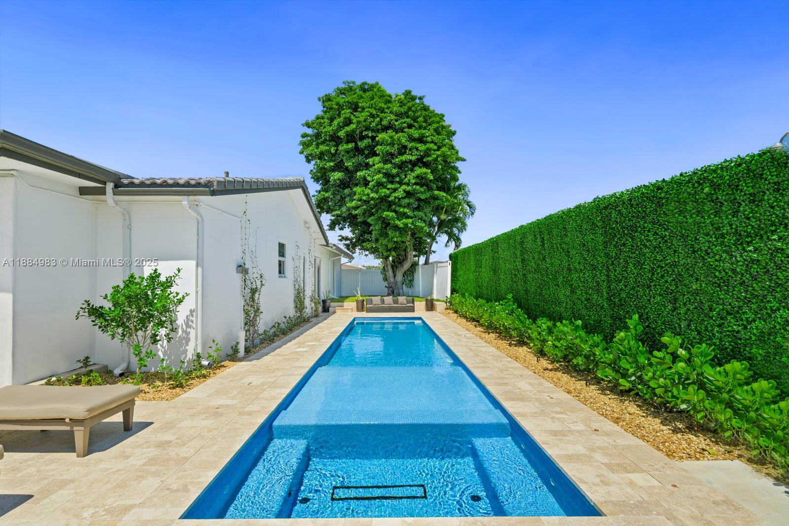 LAKE ESTATES - Residential Lease