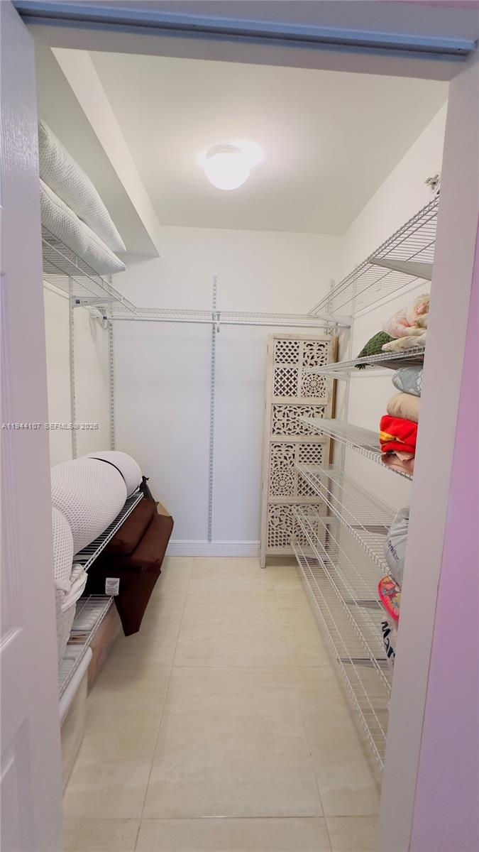 PORTO BELLAGIO CONDO - Residential