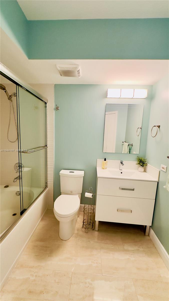 PORTO BELLAGIO CONDO - Residential