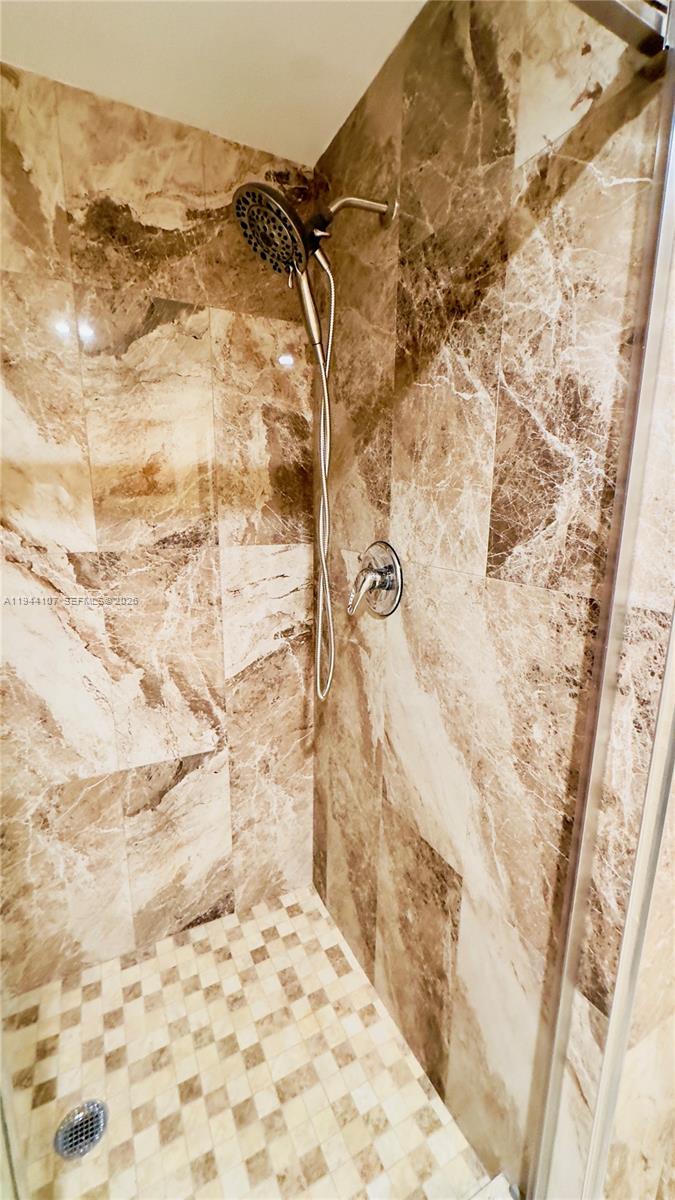 PORTO BELLAGIO CONDO - Residential