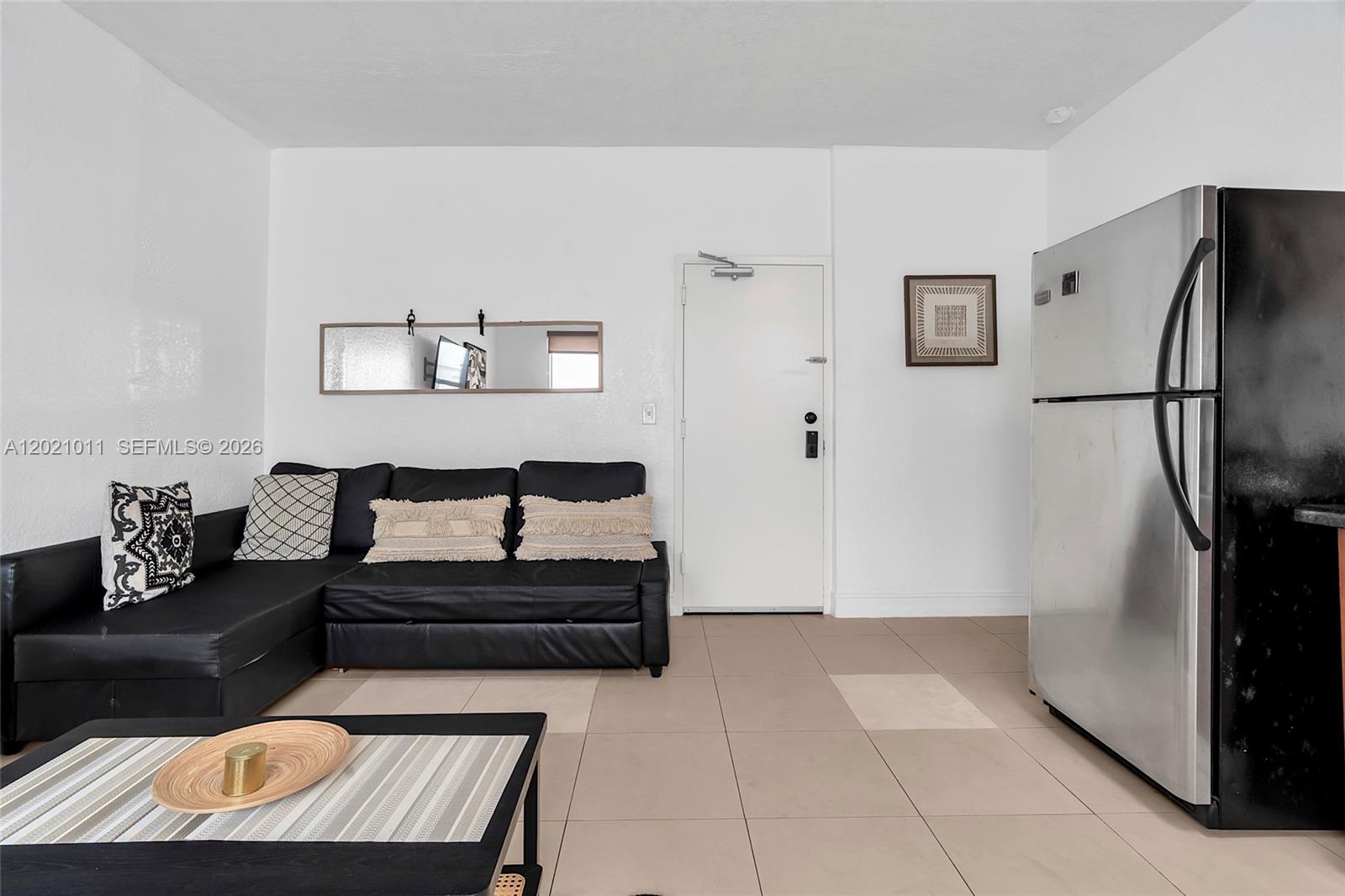 THE BAYLISS CONDO - Residential