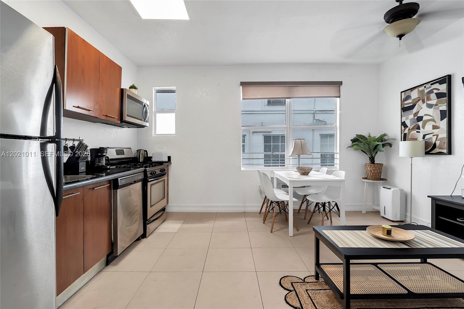 THE BAYLISS CONDO - Residential