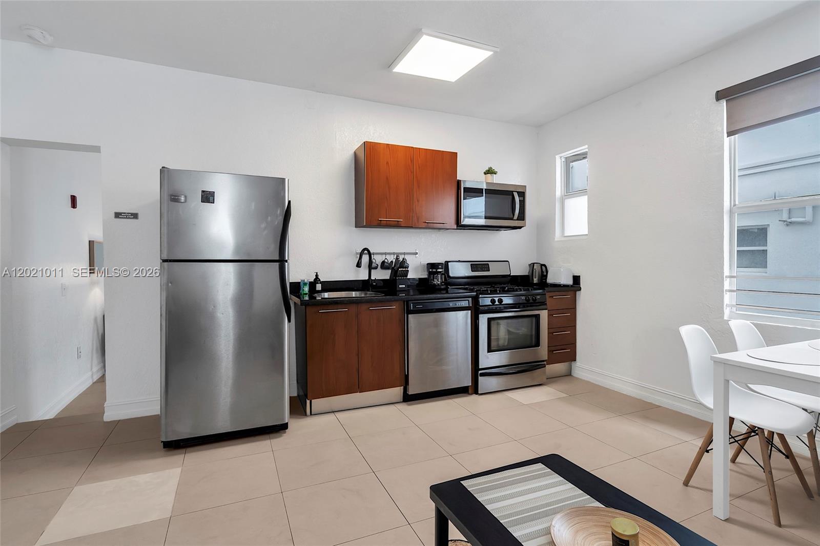 THE BAYLISS CONDO - Residential