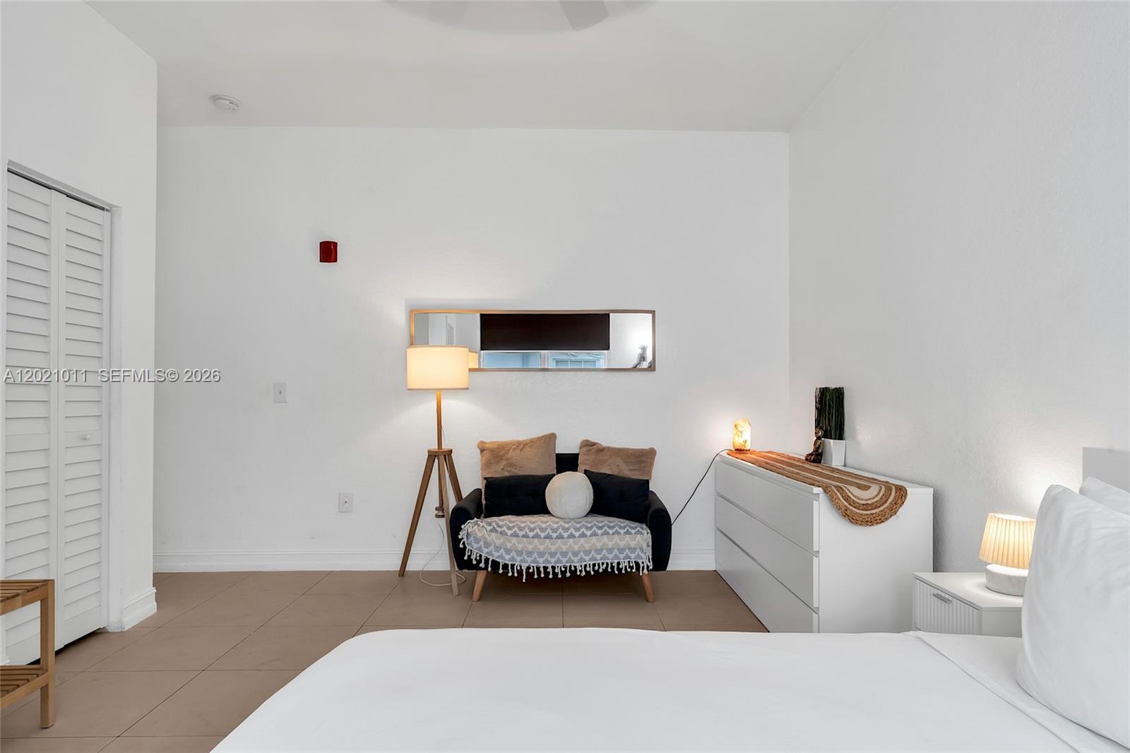 THE BAYLISS CONDO - Residential